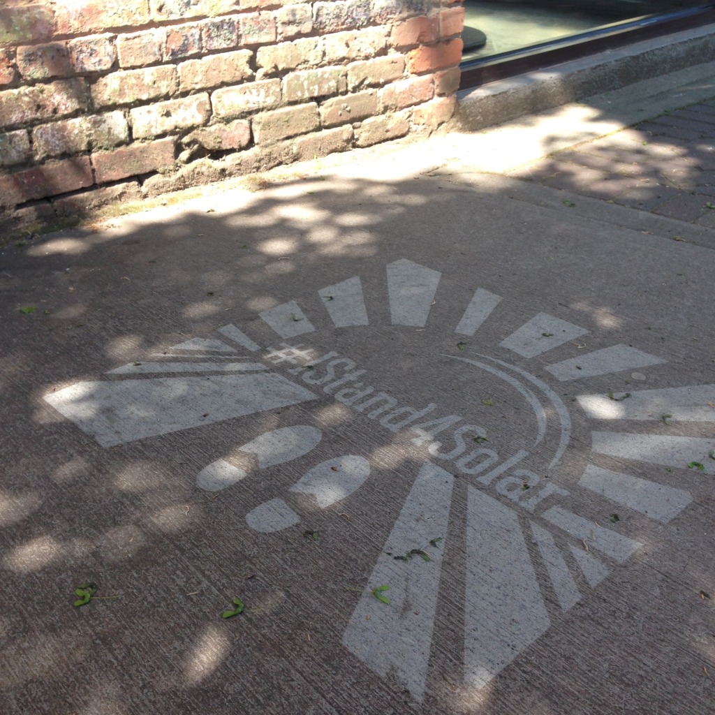 #IStand4Solar Clean Graffiti Campaign by #thesavageway for Greenpeace.