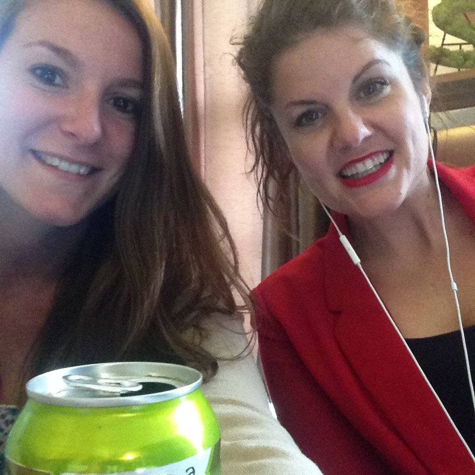 Paula & Torrie of #thesavageway working the social media for the #NoDaHangout.